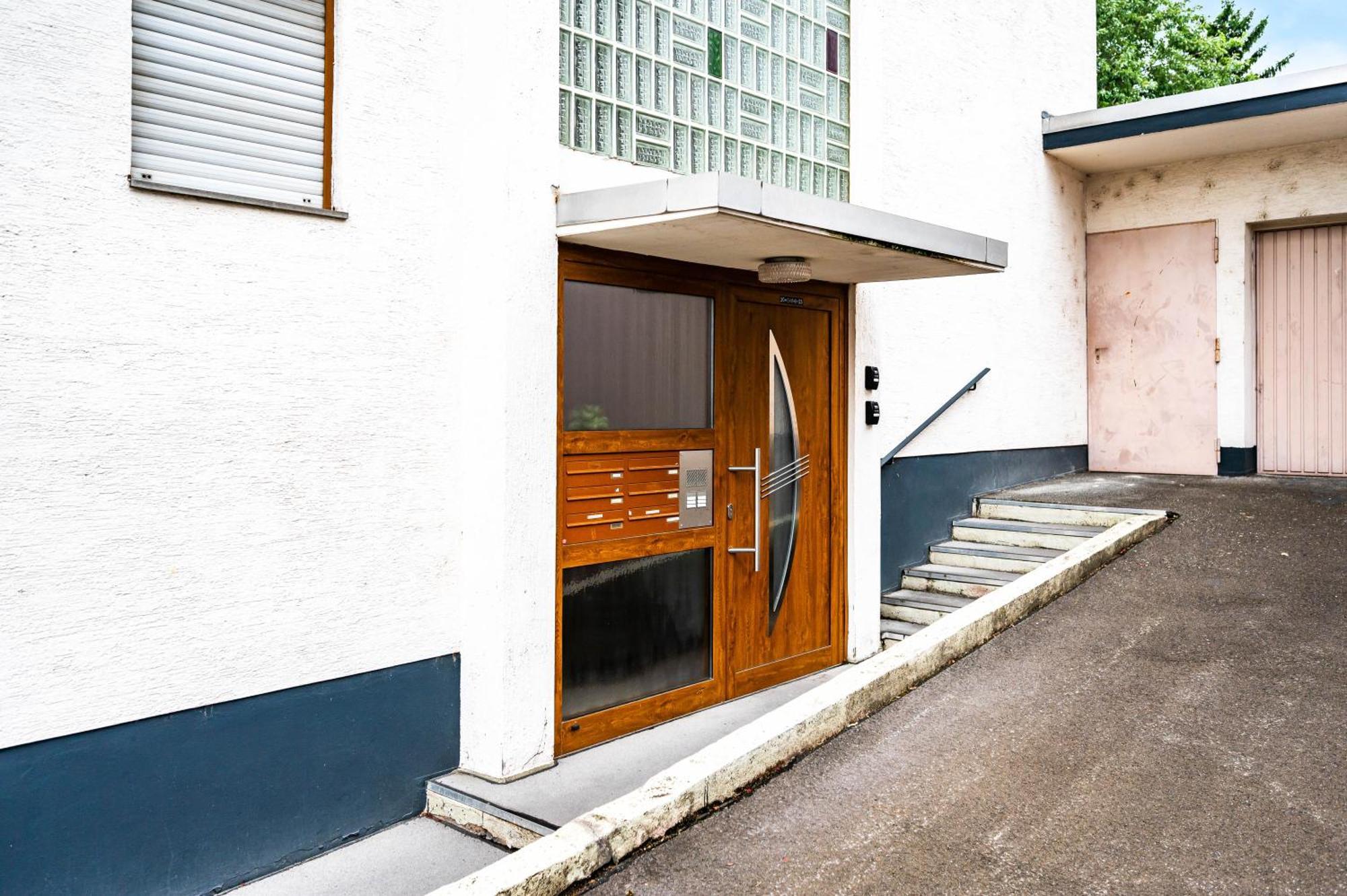 Ruhiges Und Zentrales Apartment In Huettenfeld Lampertheim Exterior foto